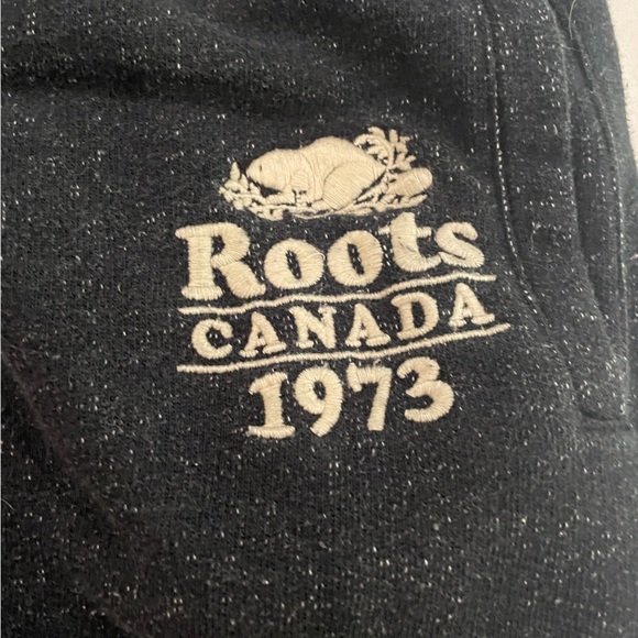 Roots size medium - Picture 3 of 5